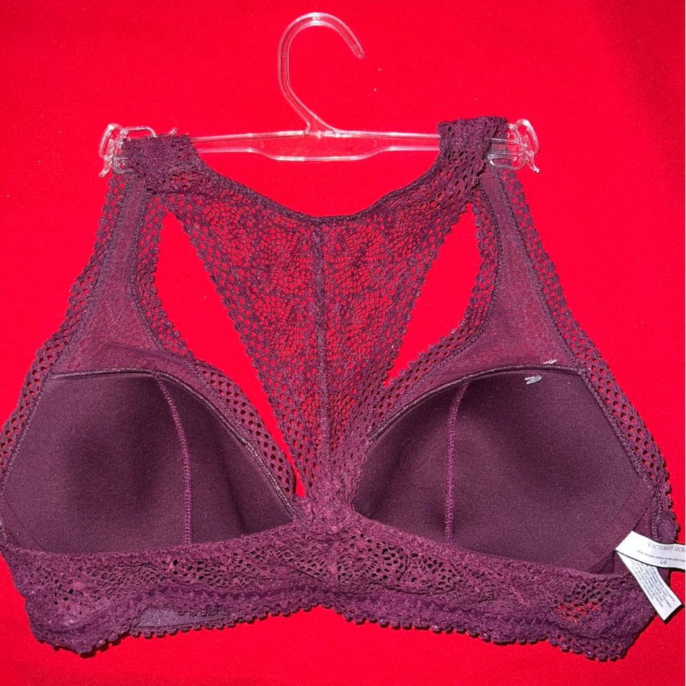 Victoria Secret - Picture 3 of 3